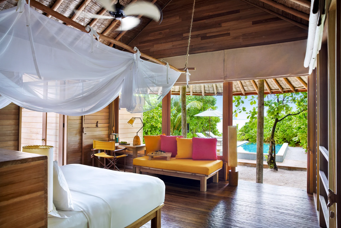 Ocean Beach Villa · sand-step